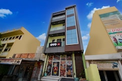 SPOT ON Hotel The Baithak & Restaurant, Etawah