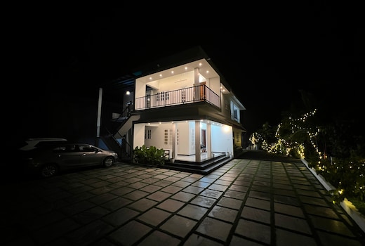 Palm Paradise Homestay  Adimali  Munnar