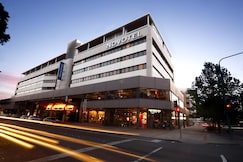 Novotel Canberra, Canberra