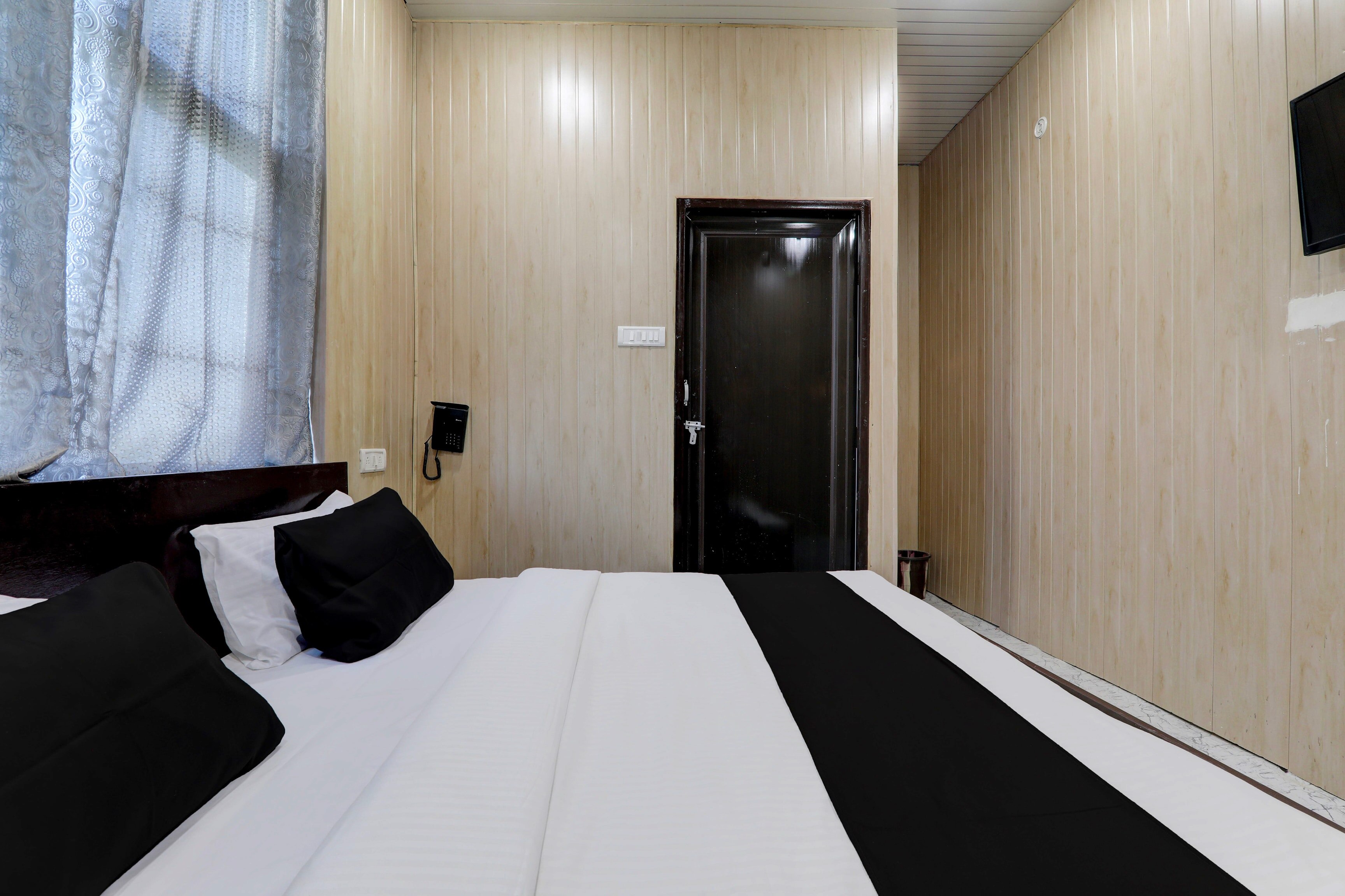 Hotel O 823629 Hotel Fort Inn - Tap to explore photos