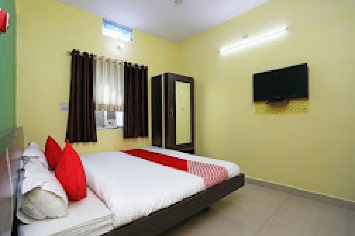 Hotel chankya vihar - Tap to explore photos