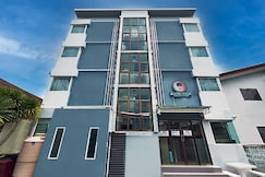 RQ Suvarnabhumi Airport by Collection O, Bangkok