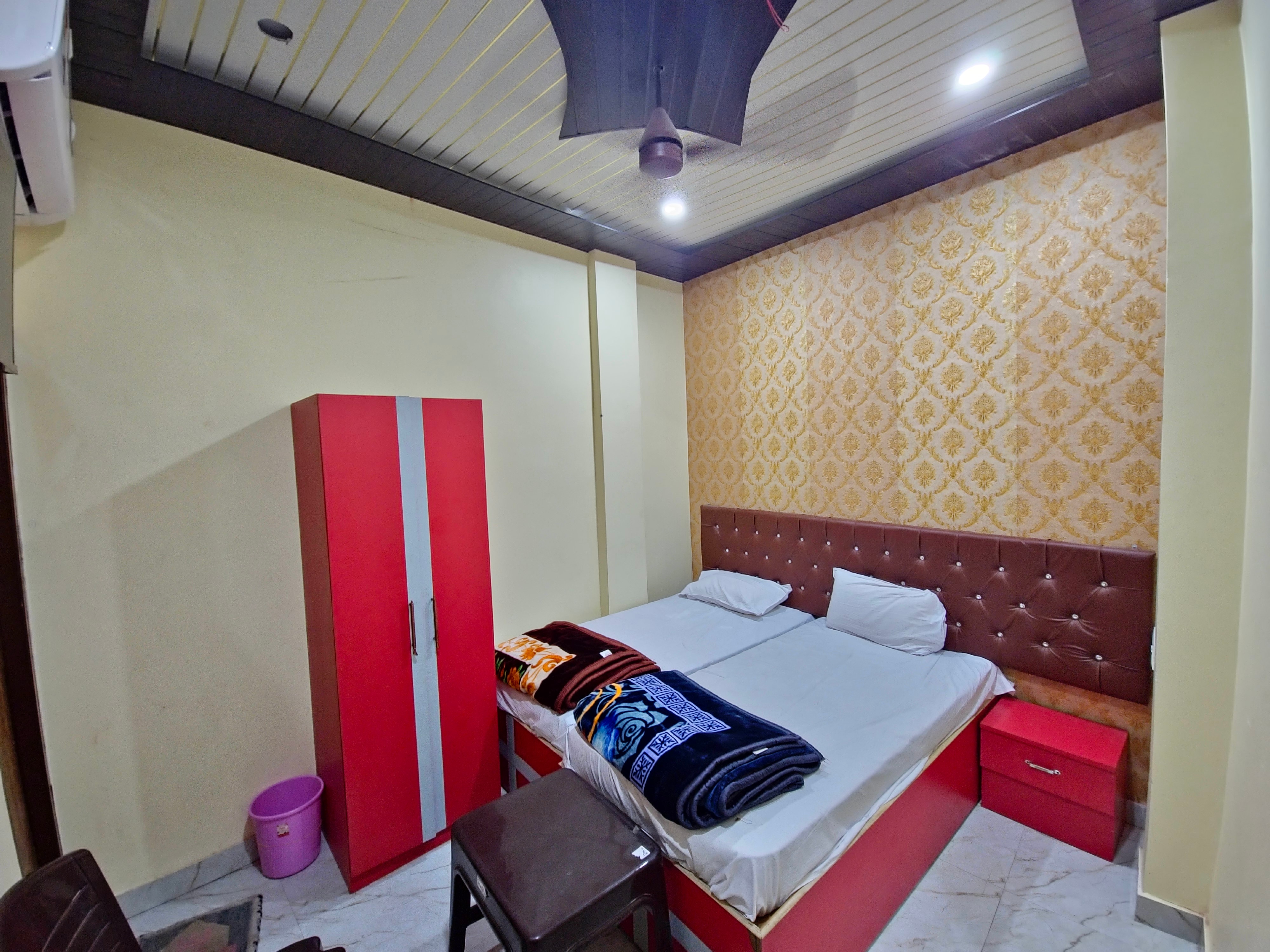 Hotel Kalika .P .Guest House - Tap to explore photos
