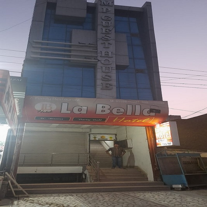 La Bella Hotel - Tap to explore photos