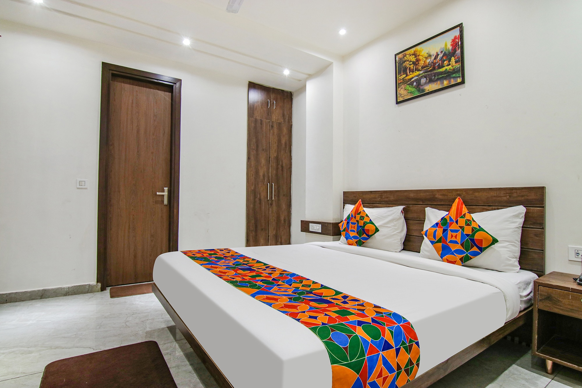 FabHotel Moro Rohini Sector 4 - Tap to explore photos