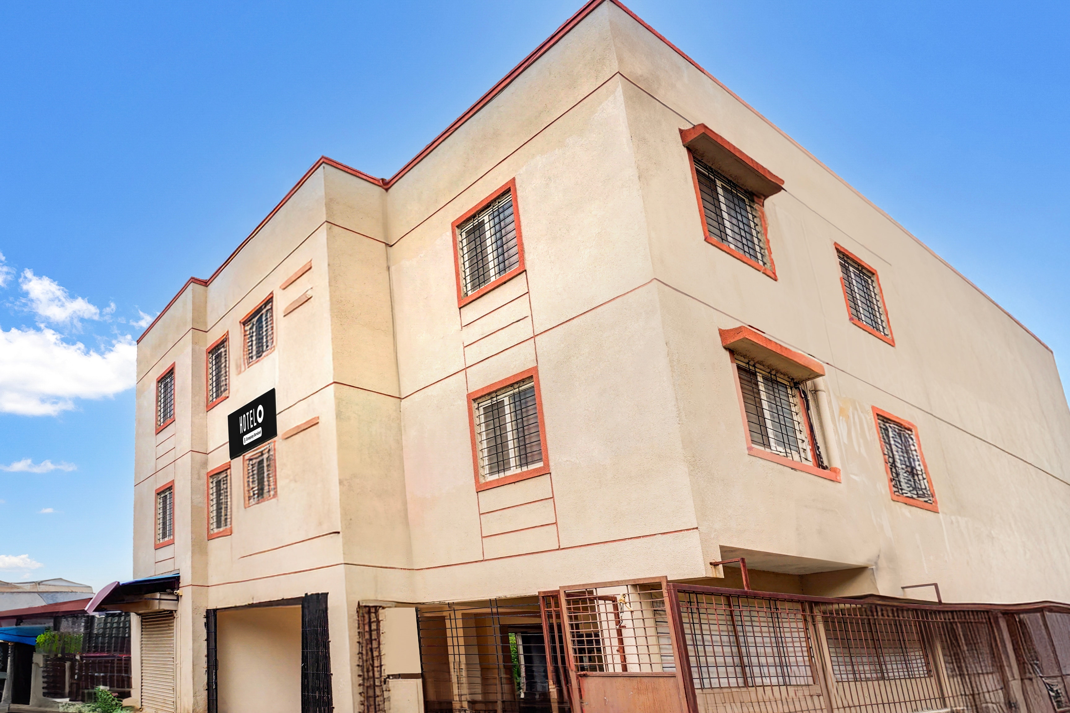 Hotel O Viman Nagar Near Kendriya Vidyalaya - Tap to explore photos