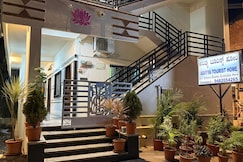 Aditya Tourist Home, Hampi