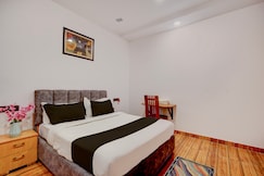 Hotel O Grand Crown, Lucknow