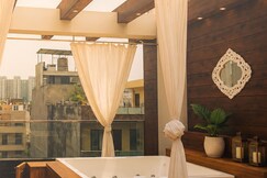 Penthouse 2BHK Noida Sector 104 Rd, Noida