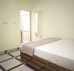 Turtle Huts Room