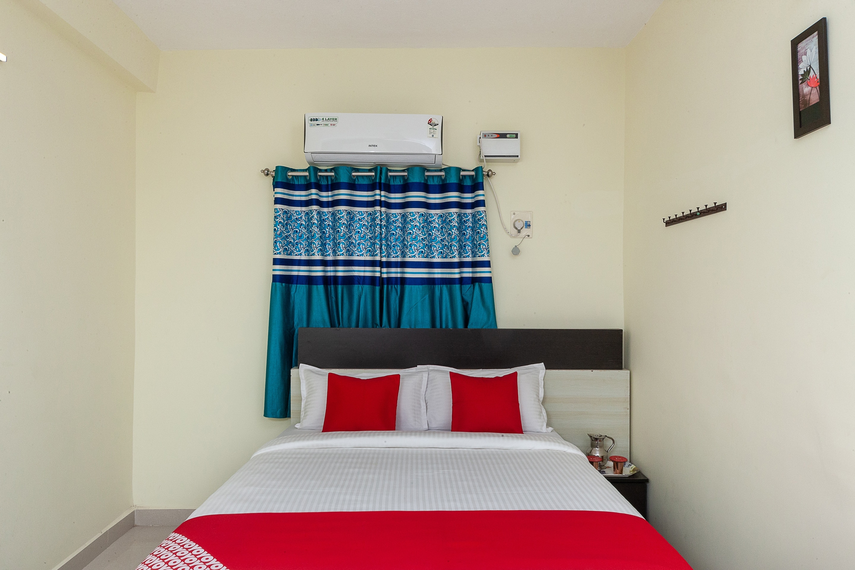 Hotel O The Swarg Residence - Tap to explore photos