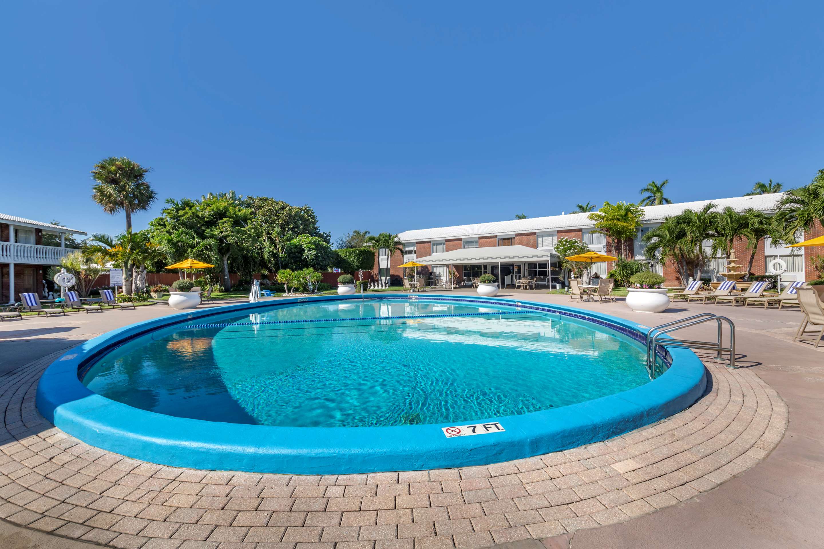 Best Western Palm Beach Lakes - Tap to explore photos