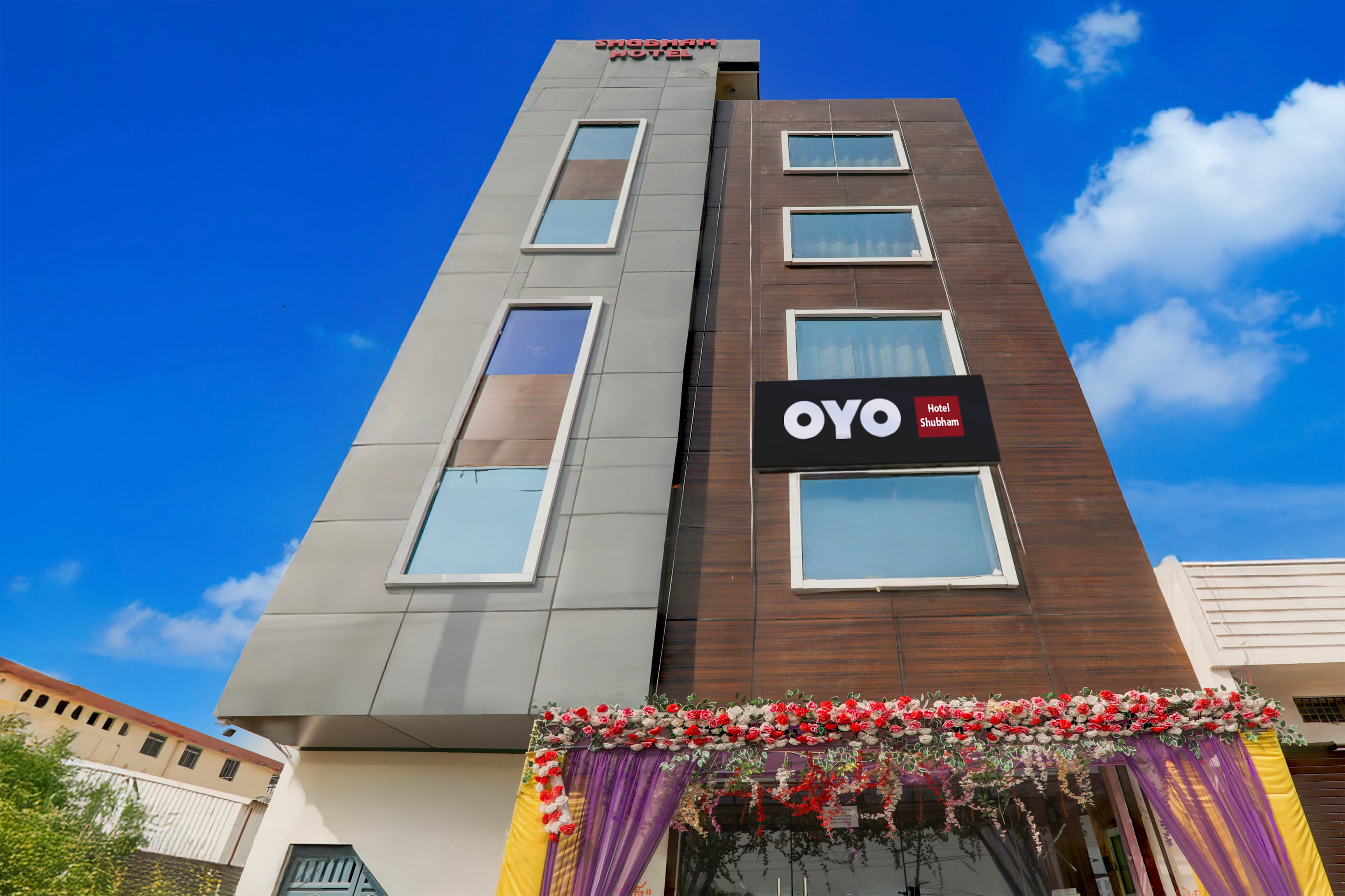 Super Hotel O Shubham Hotel - Tap to explore photos