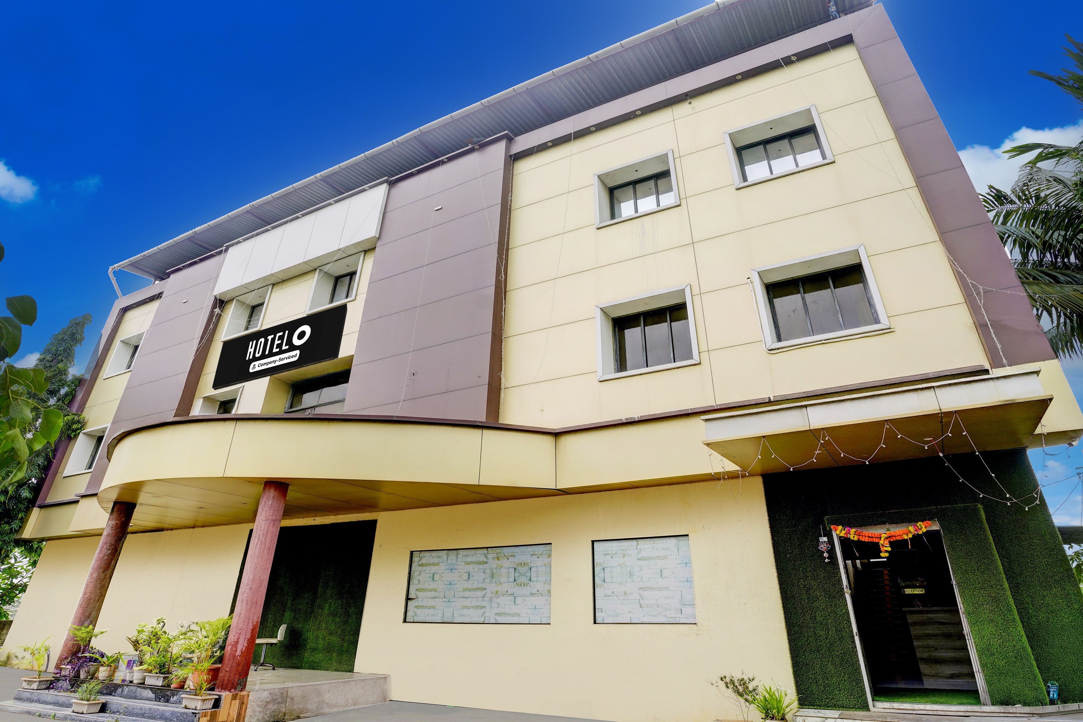 Hotel O Kharbao Bhiwandi Thane - Tap to explore photos