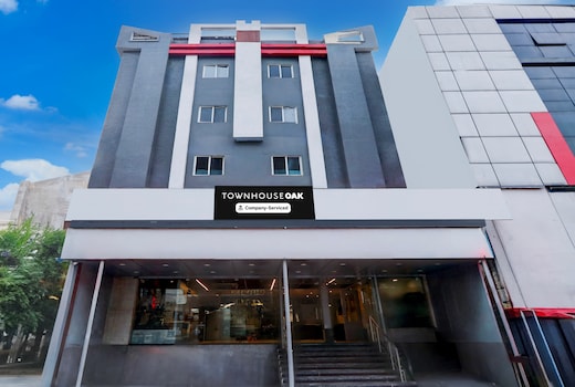 Super Townhouse Oak Madhapur formerly Nera Regency