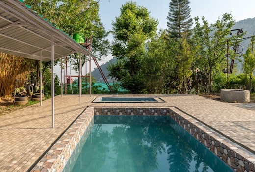 Lakeside Nook 1 BR Lake View Stay w Shared Pool