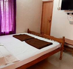 Deluxe AC Room