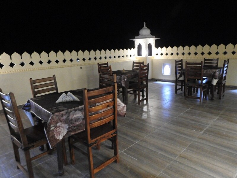 Dev Palace Paying Guest House - Tap to explore photos