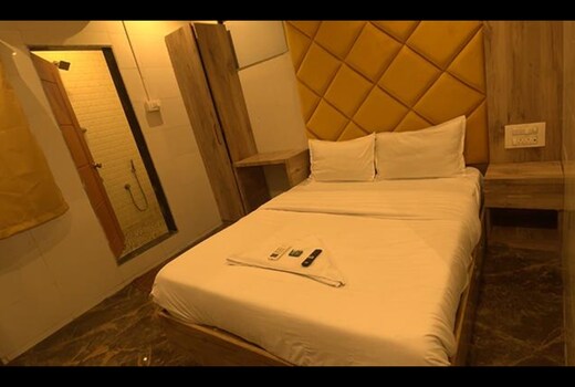 FabHotel Firdous