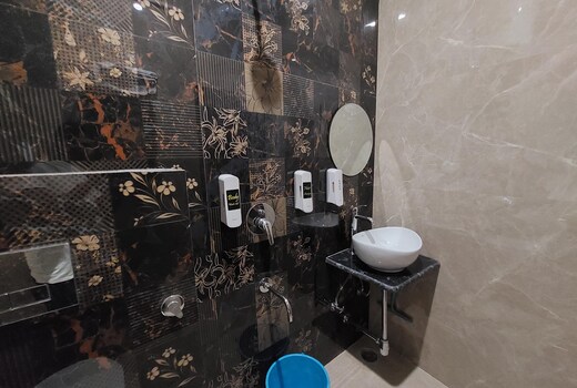 Cozy 2 BHK Place