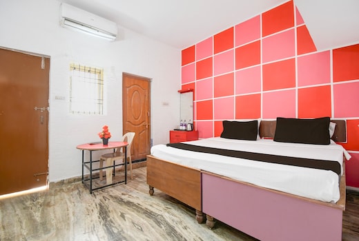 Hotel Gouri Inn