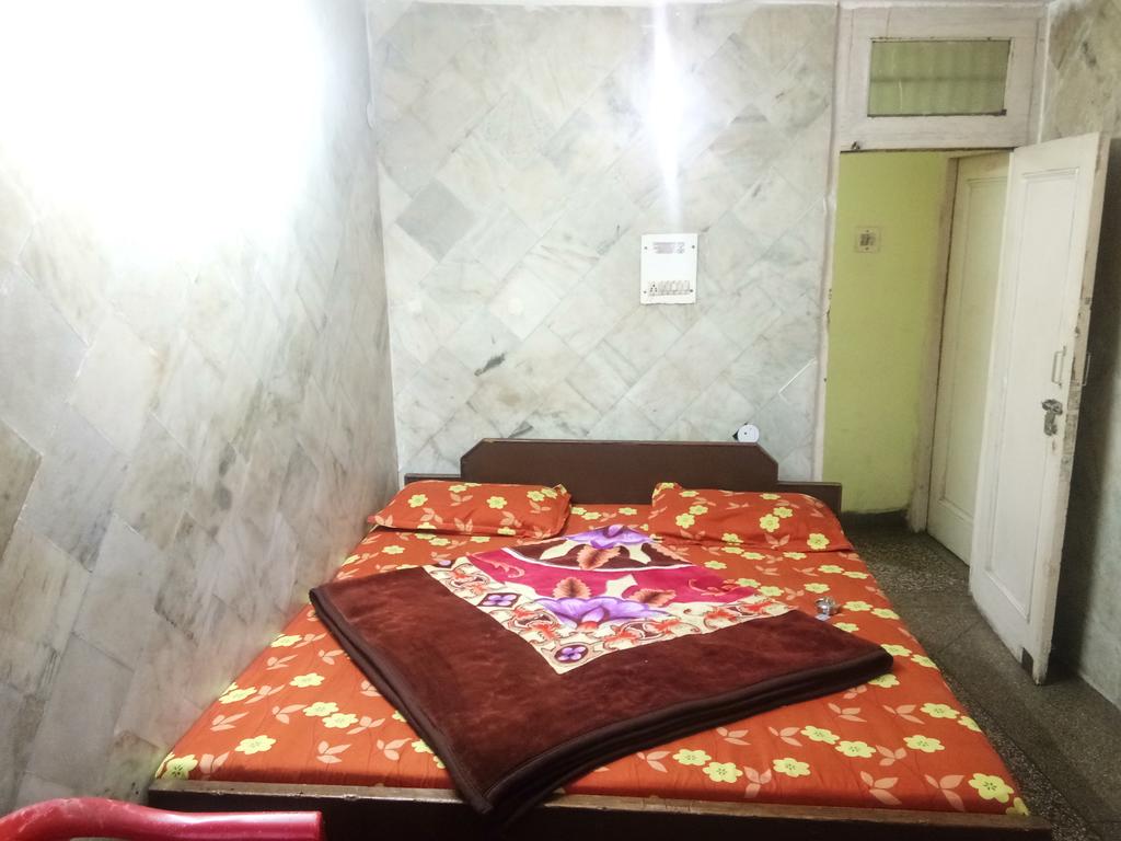 Krishna Guest House - Tap to explore photos