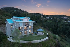 Luxury 5 BR Farm Stay Lawn Bonfire Shimla Chail, Shimla