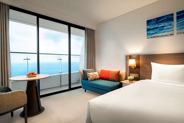 Radisson Hotel Danang - Tap to explore photos