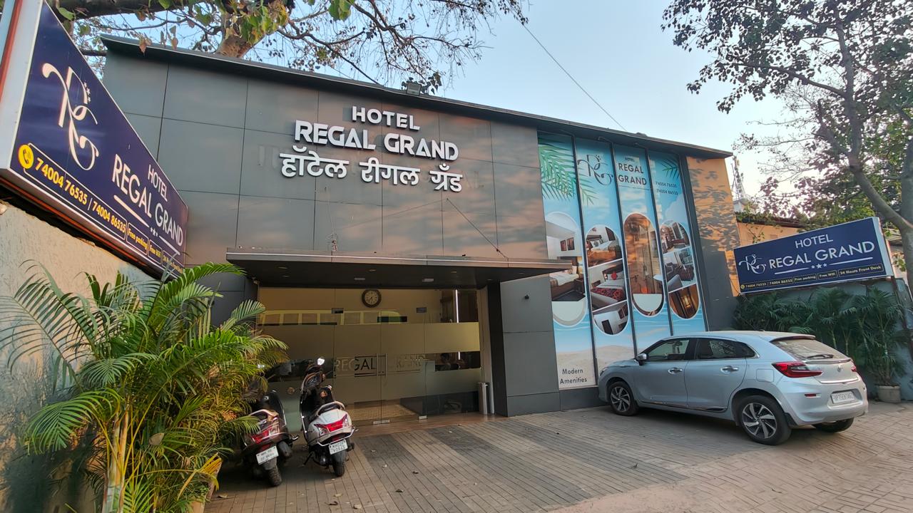 Hotel Regal Grand - Near International Airport 𝗕𝗢𝗢𝗞 Mumbai Hotel