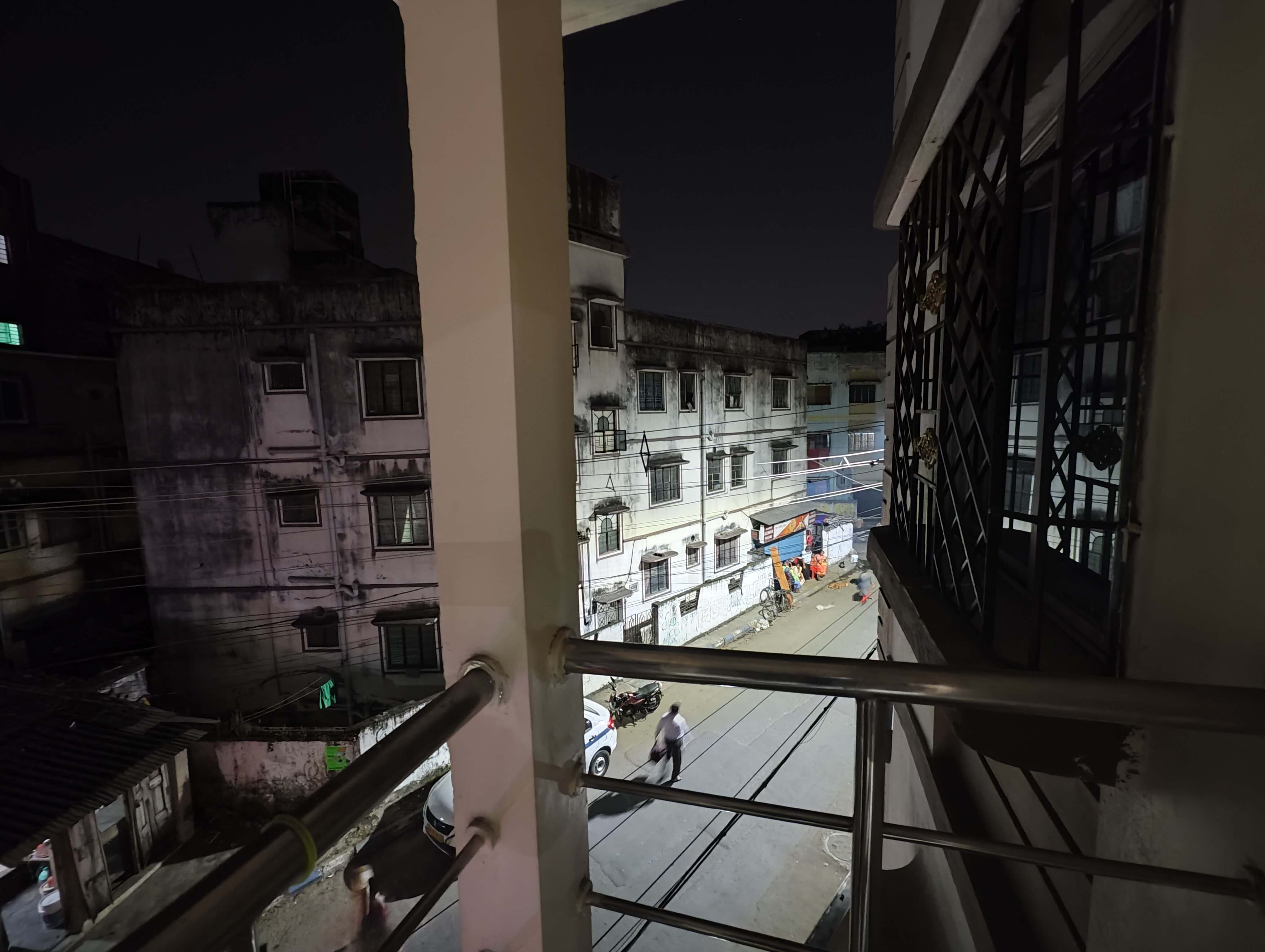 Elegant 2BHK Service Apt in New Ballygunge Kasba - Tap to explore photos