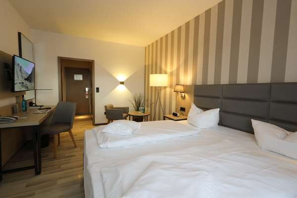 Best Western Hotel Rosenau - Tap to explore photos