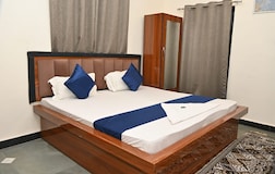 Studio Apartment | King Size bed with Kitchen