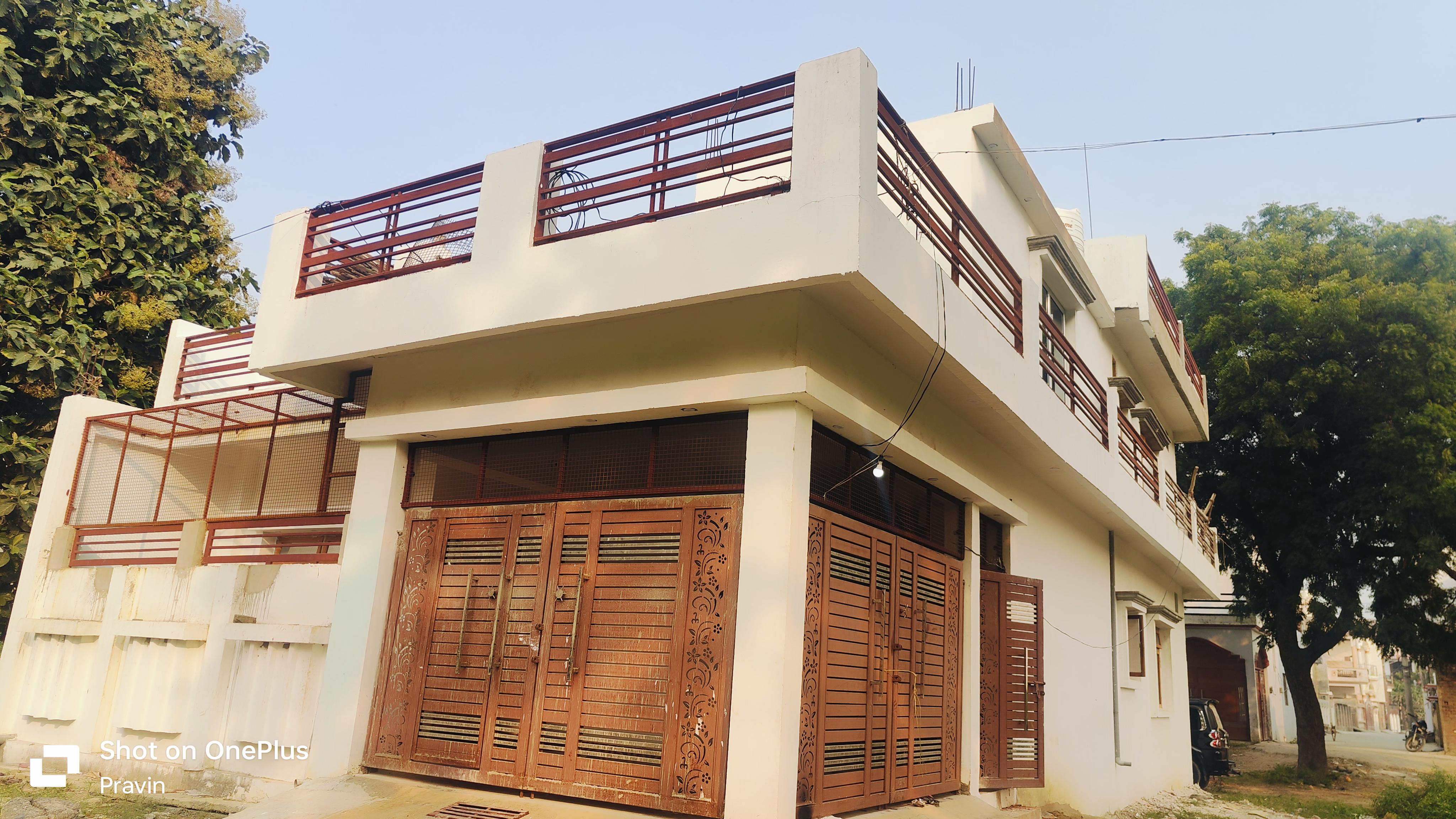 Sarthak home stay - Tap to explore photos