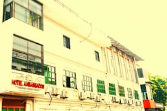 Ambassador Grand, Varanasi