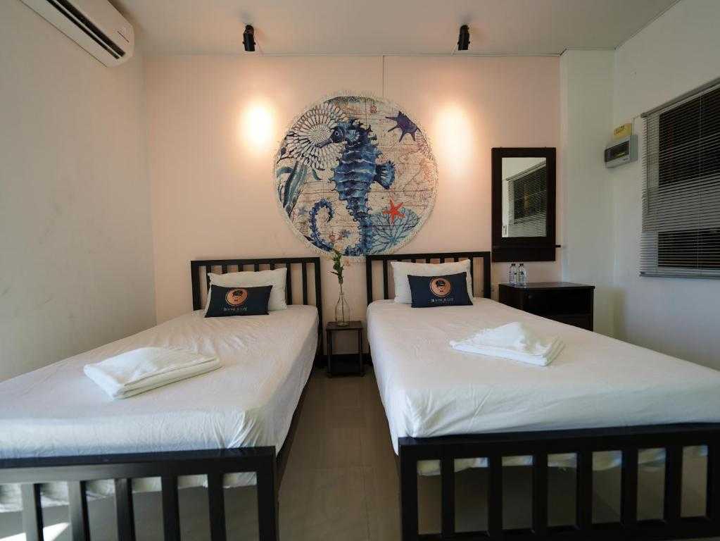 RQ Phuket Patong Beach by Collection O - Tap to explore photos