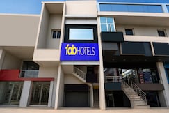 FabHotel Luxury Stay, Noida
