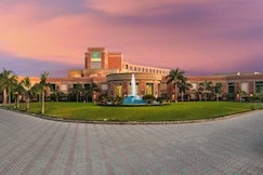 Nirvana Luxury Hotel, Moga