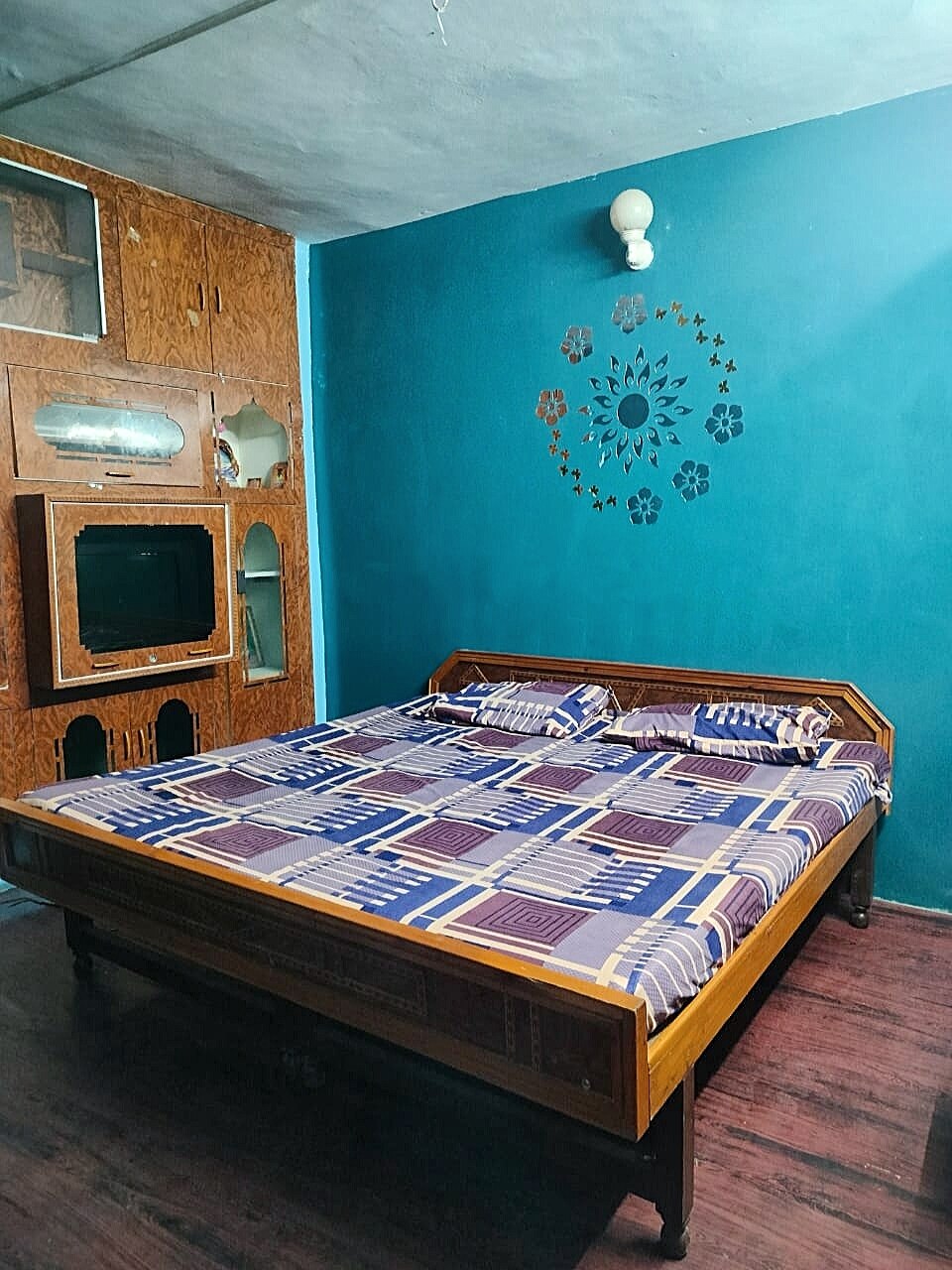 Patyal Rooms - Tap to explore photos