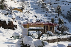 Whispering Pines, Kanatal