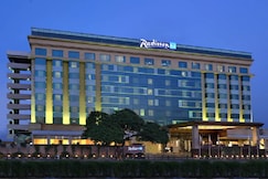 Radisson Blu Hotel Jaipur, Jaipur