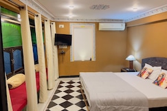 Mild Life Hostel Udaipur |250 Metres from Ambrai Ghat, Udaipur