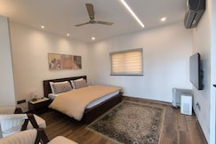 Penthouse with Panoramic View, Terrace Garden 1bhk, Delhi