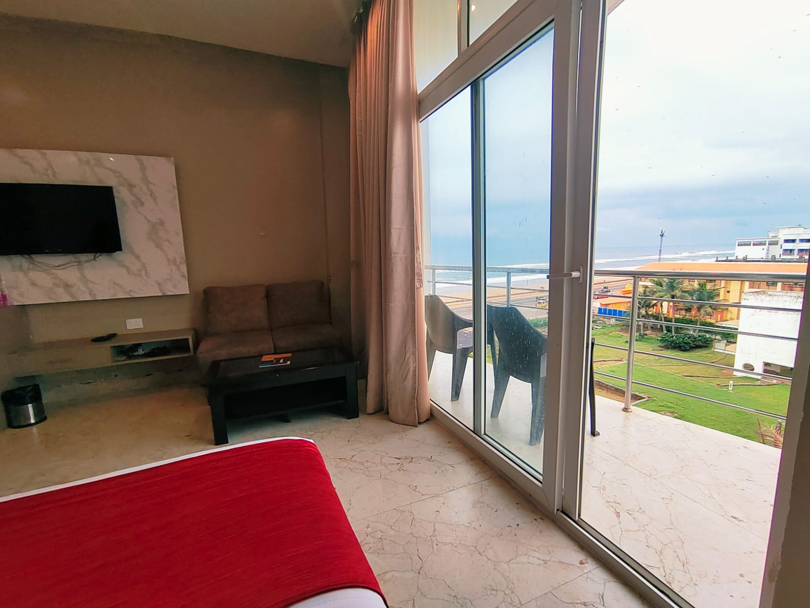 The Bay Suites Sea Facing Hotel-Right On The Golden Beach - Tap to explore photos