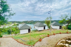 Jungle Lodge thana Hoshiarpur, Chintpurni