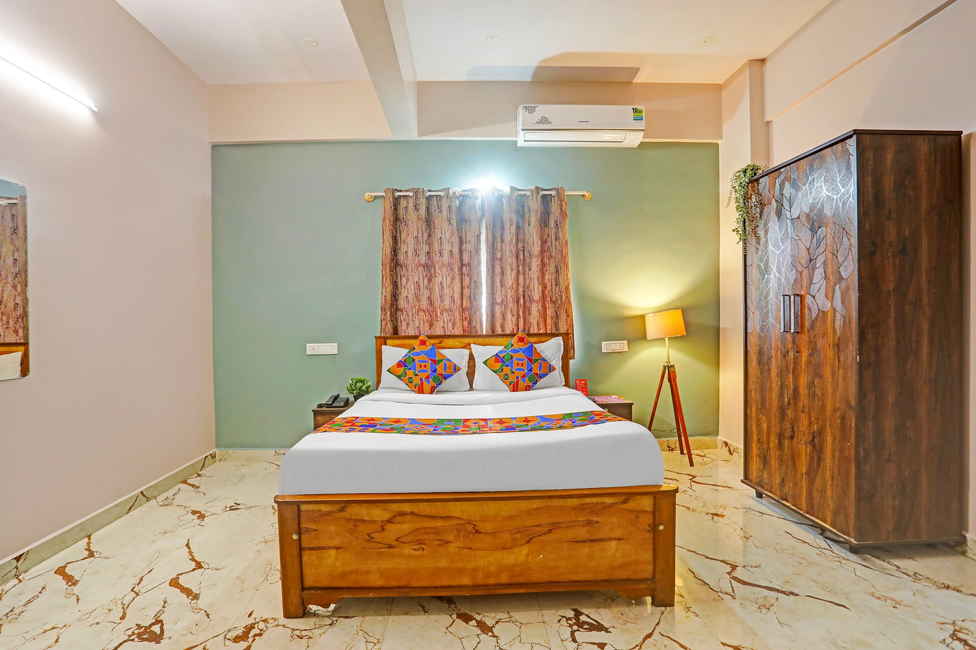 FabHotel Kings Palace Manyata - Near Manyata Tech Park Main Gate - Tap to explore photos