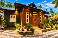 Vintage Vibes | Entire 2 BHK Villa, Wayanad