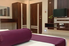 Hotel Shivaanjali, Siuri