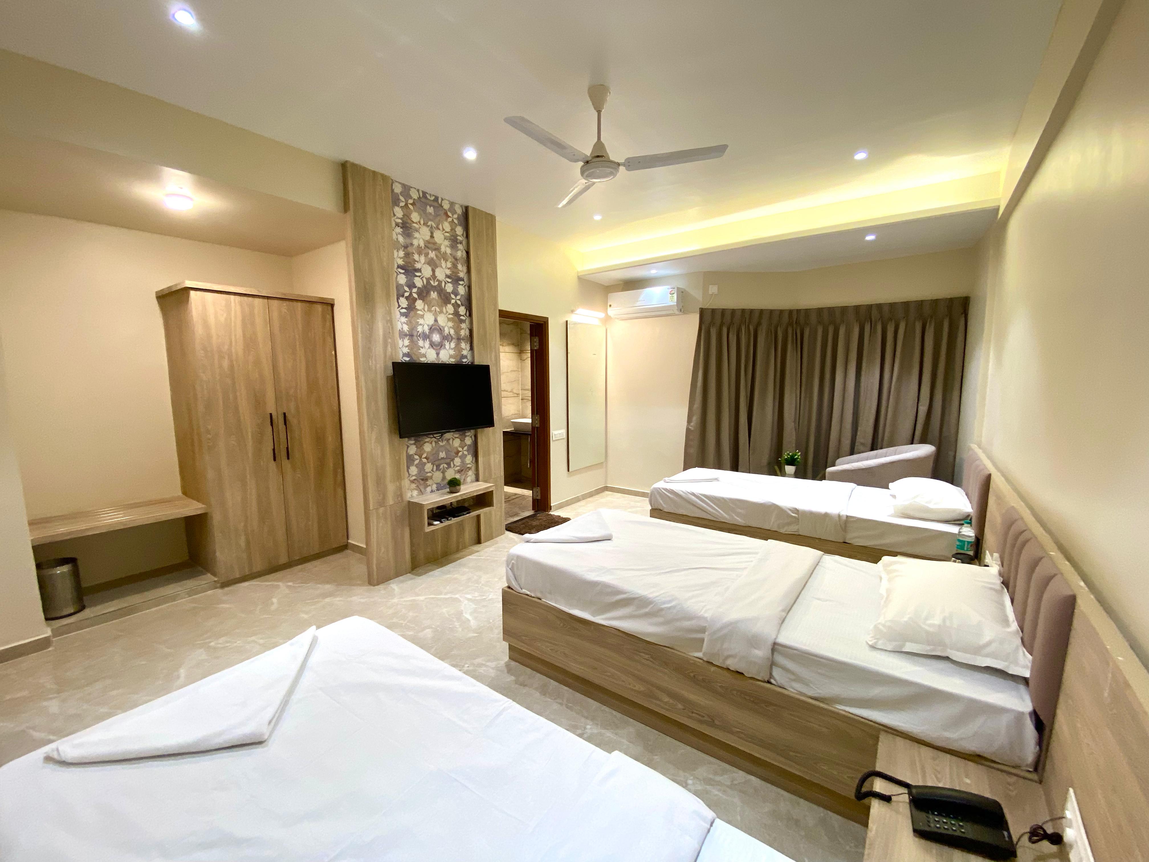 Shri sagar Hotel - Tap to explore photos
