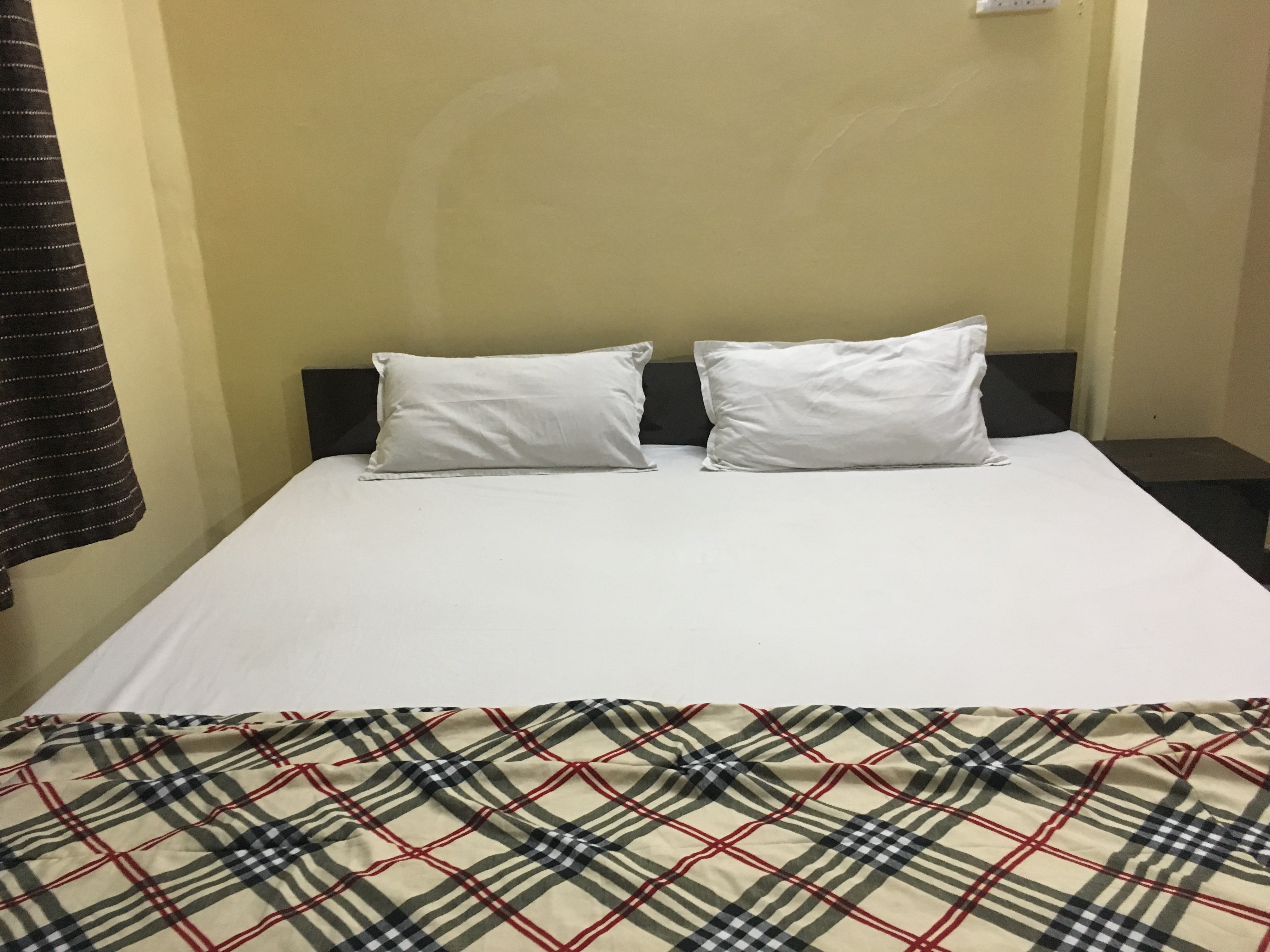 Hotel Kanha - Tap to explore photos