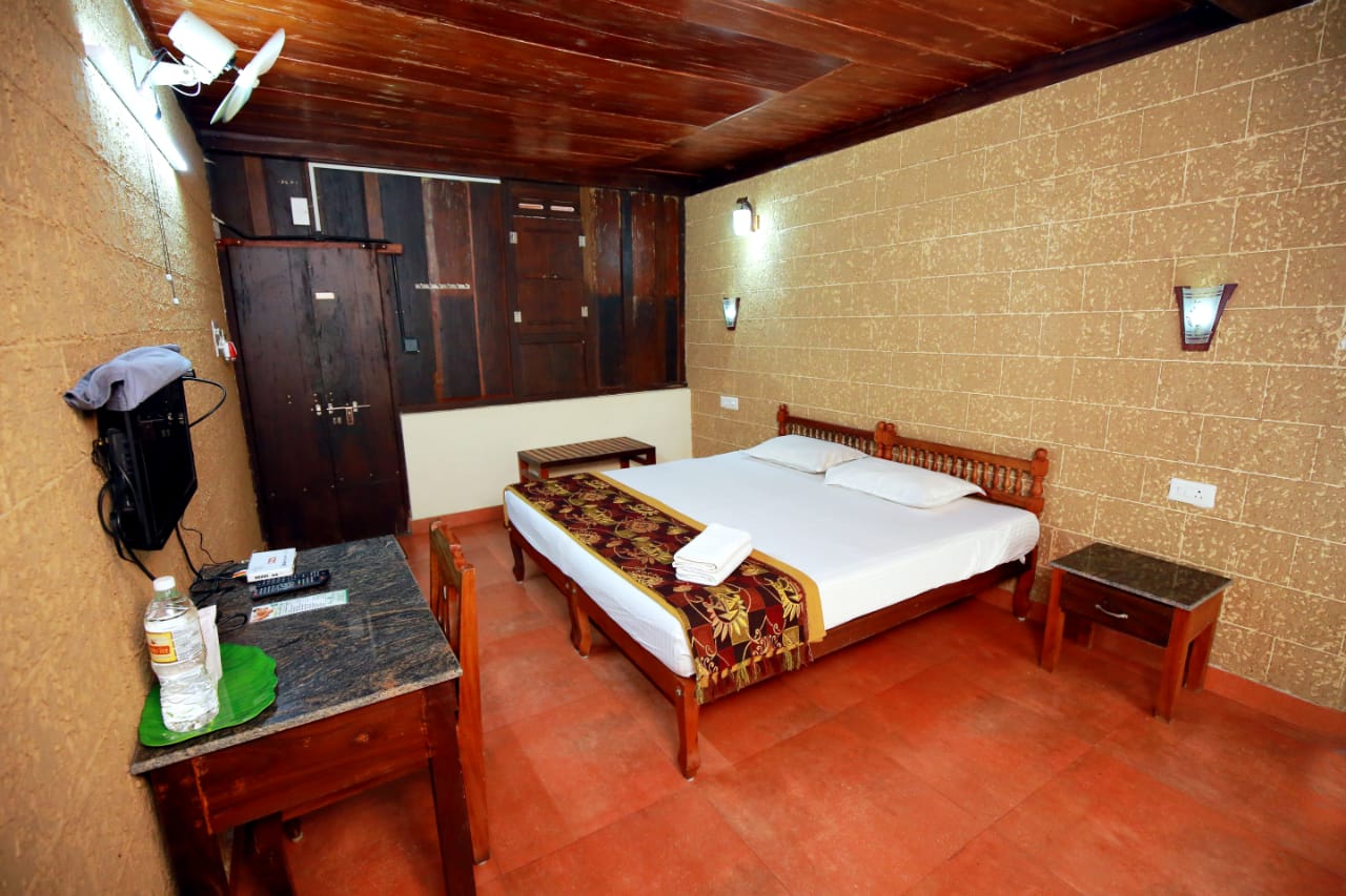 Cherai Beach Palace - Tap to explore photos